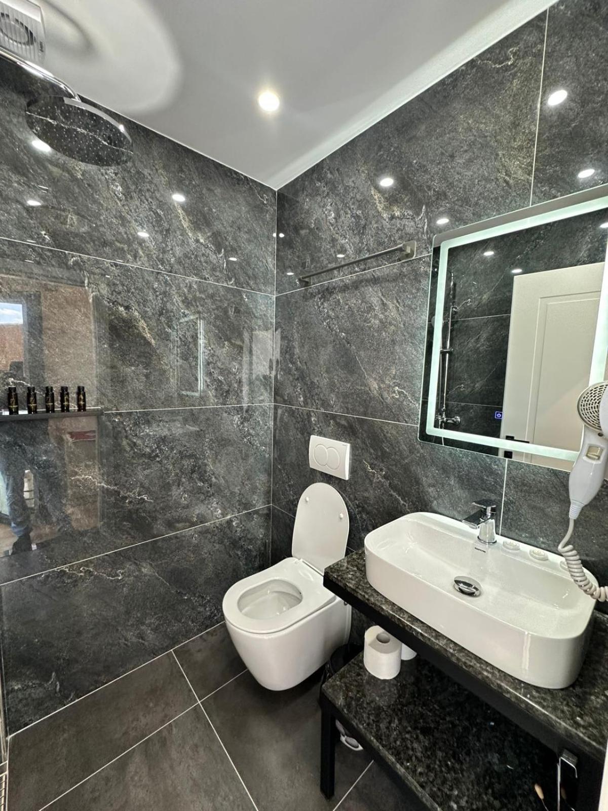 Hotel Europa Krujë Extérieur photo